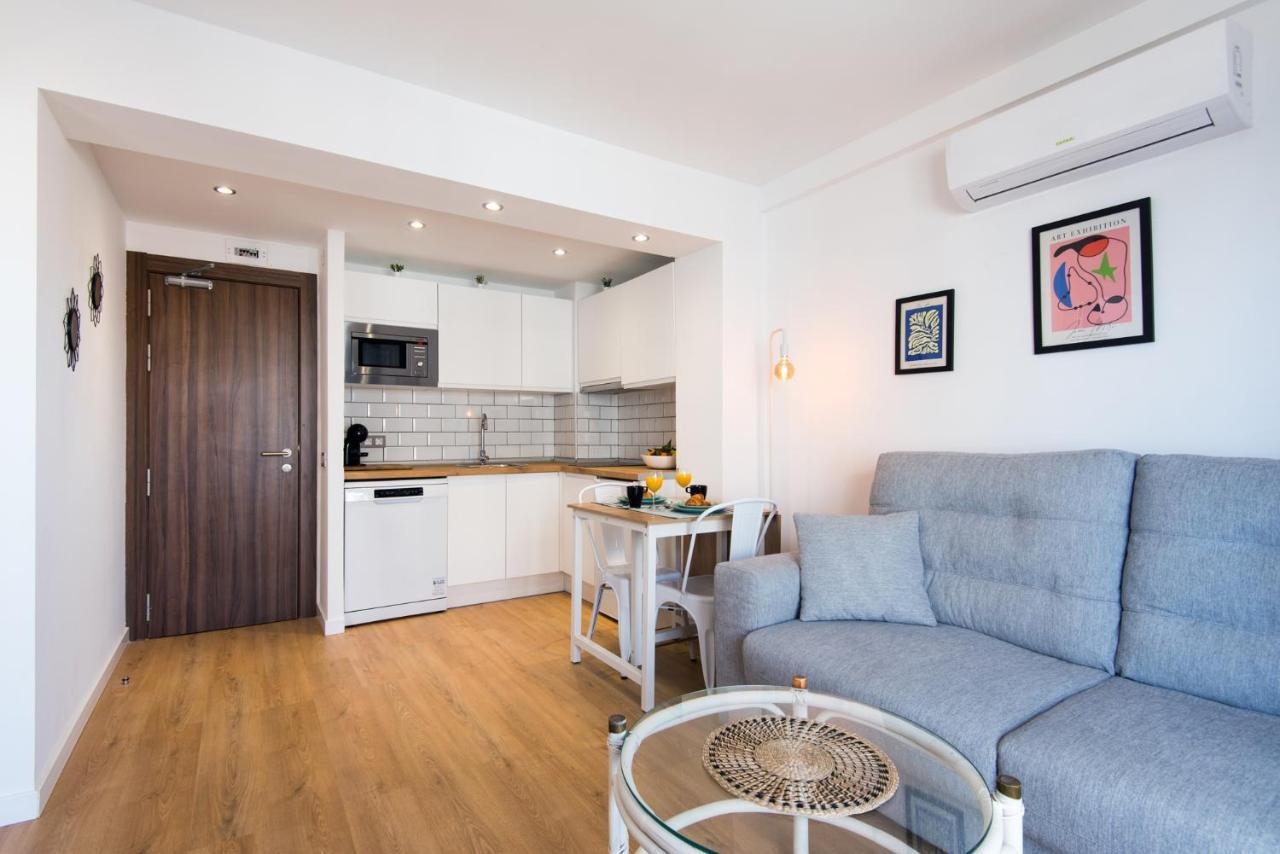 Aloha Marina Private Apartment 1St Line Ocean Beach Carihuela Appartamento