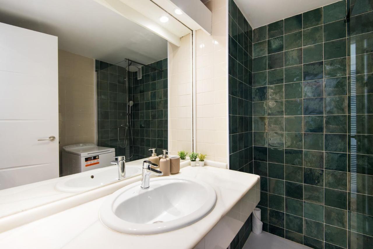 Aloha Marina Private Apartment 1St Line Ocean Beach Carihuela Appartement Torremolinos