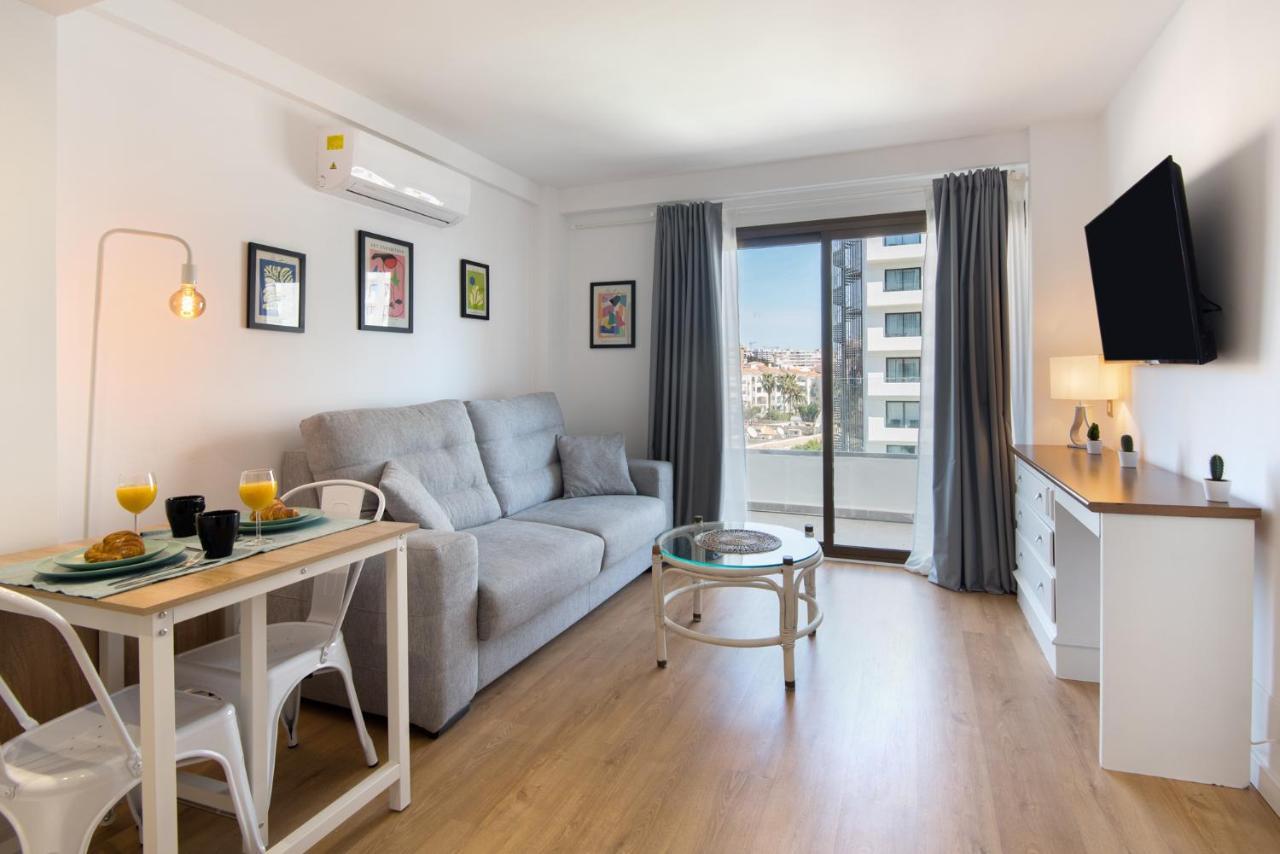 Aloha Marina Private Apartment 1St Line Ocean Beach Carihuela